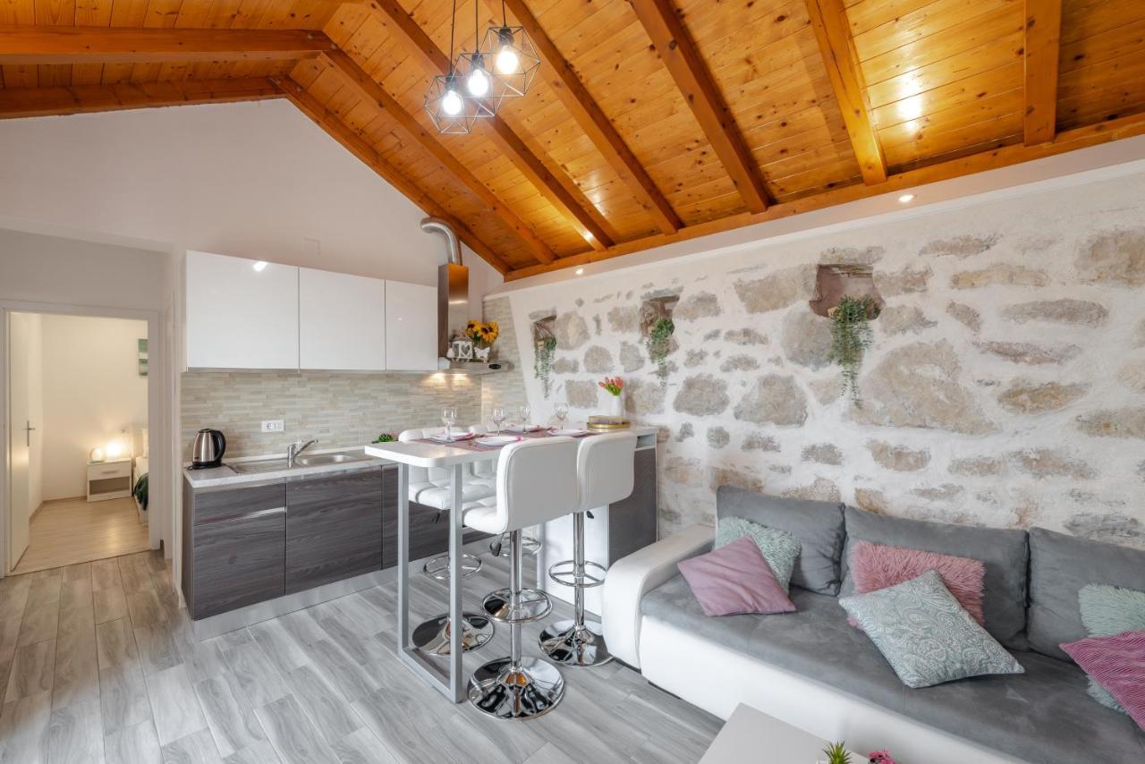 Little Stone House Apartment Buici  Exterior foto