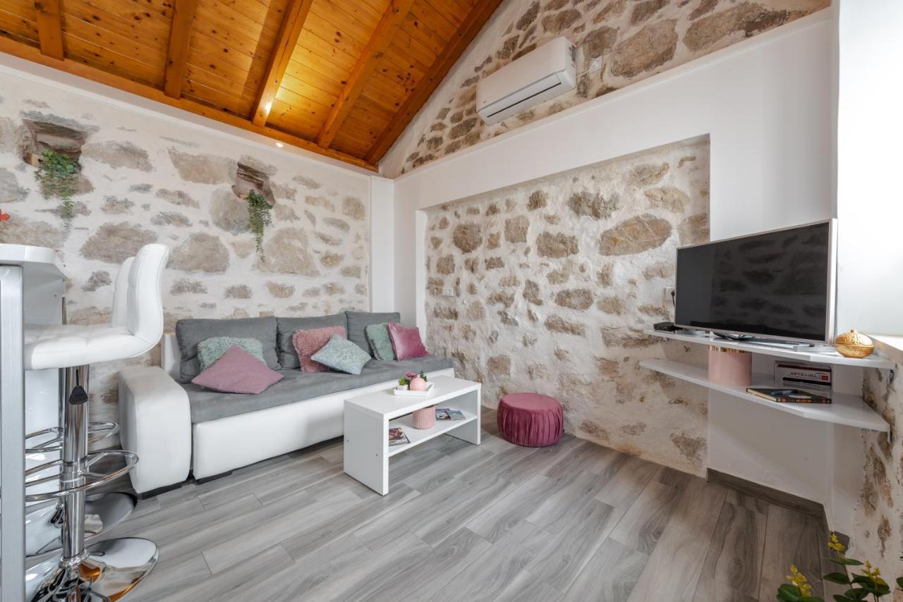 Little Stone House Apartment Buici  Exterior foto